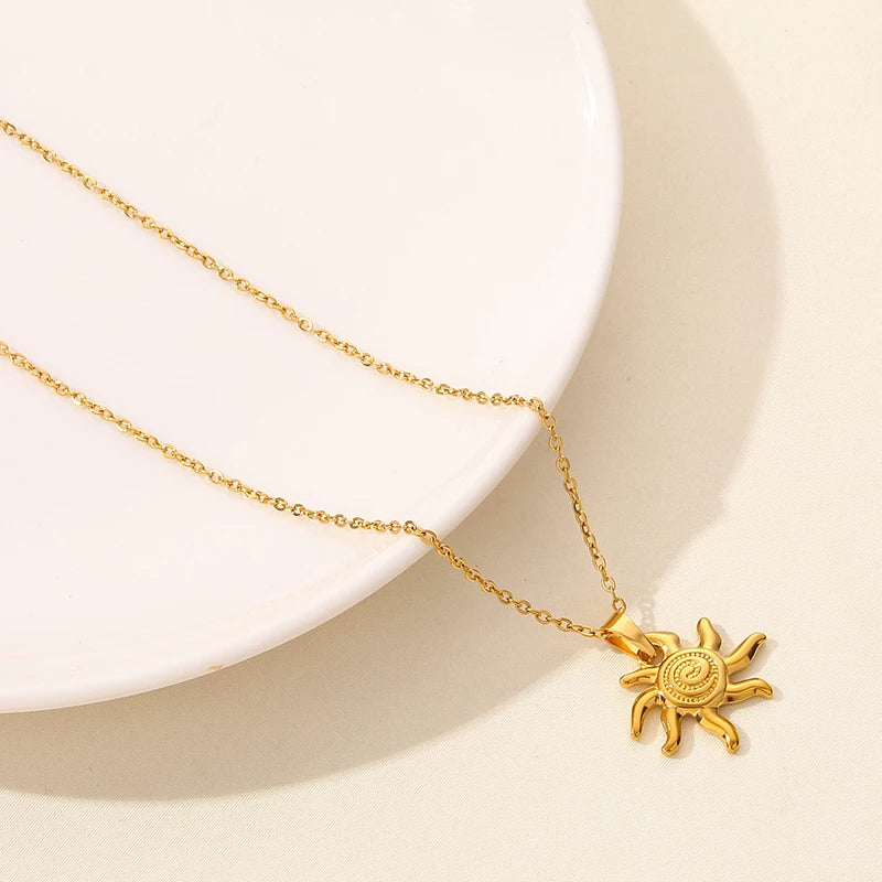 Classic Sun Moon Star Pendant Necklace Link Chain On The Neck Decor Stainless Steel Necklaces For Women Men Accessories Jewelry