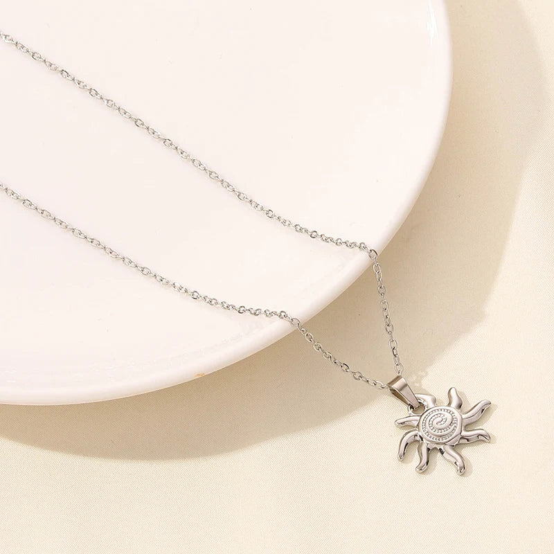 Classic Sun Moon Star Pendant Necklace Link Chain On The Neck Decor Stainless Steel Necklaces For Women Men Accessories Jewelry